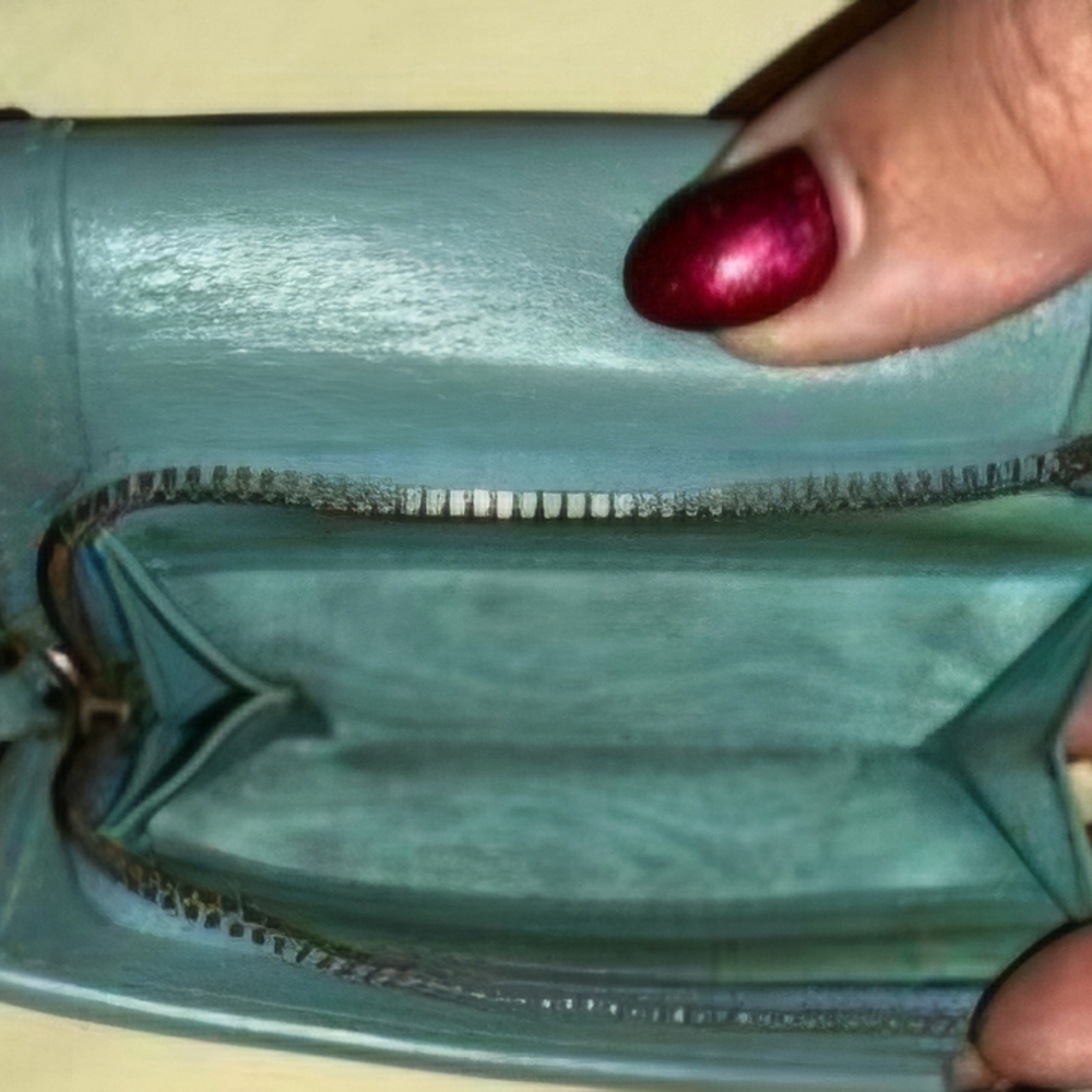 Gucci Aqua Leather Wallet with Bamboo Accent - Picture 10 of 10